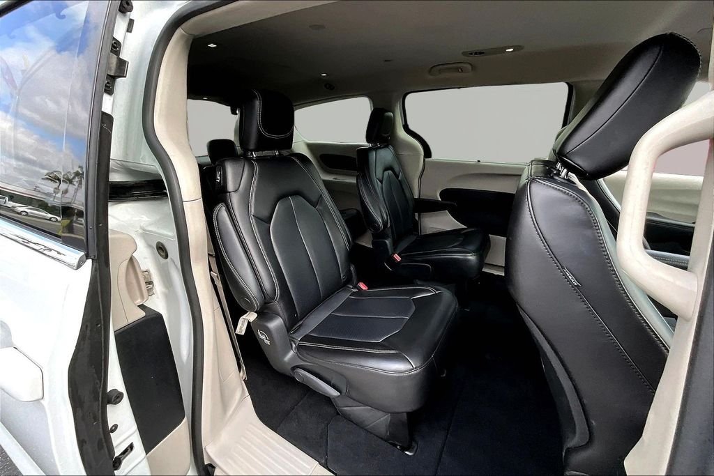 Used 2023 White Chrysler Touring L image 24
