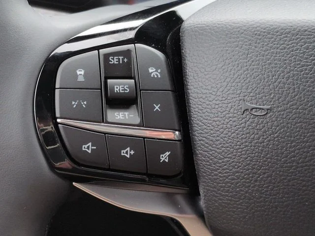 New 2026 Star White Metallic Tri-Coat Ford Platinum™ image 30