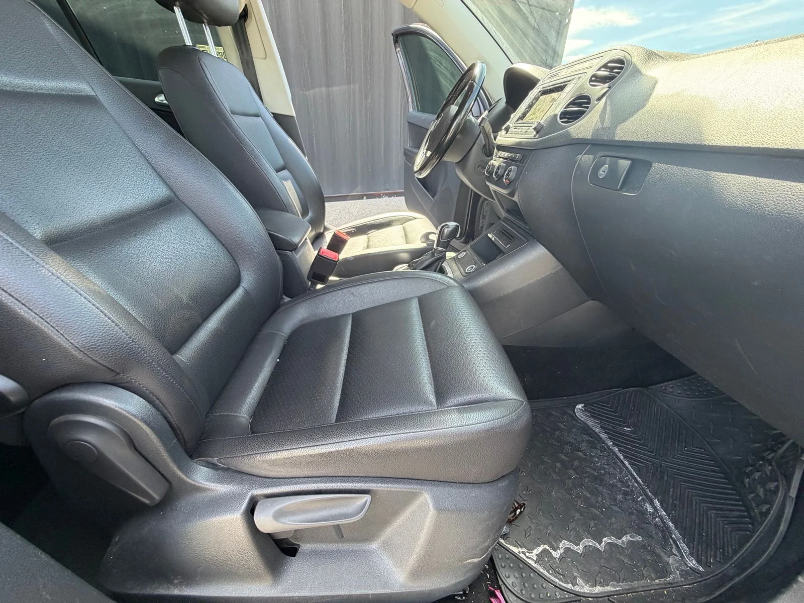 Used 2016 Gray Volkswagen S image 16