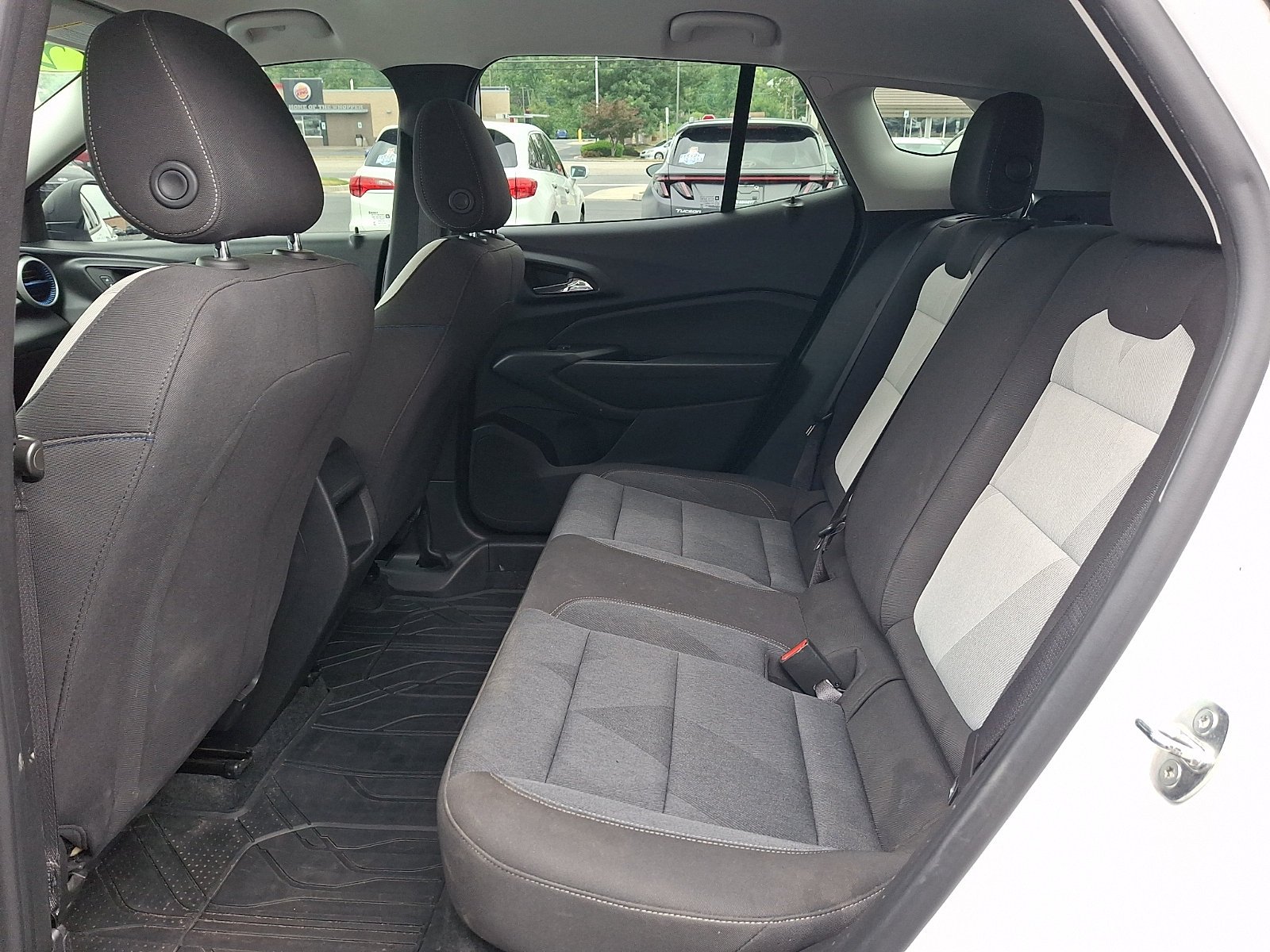 2024 Chevrolet Trax LS - Photo 10