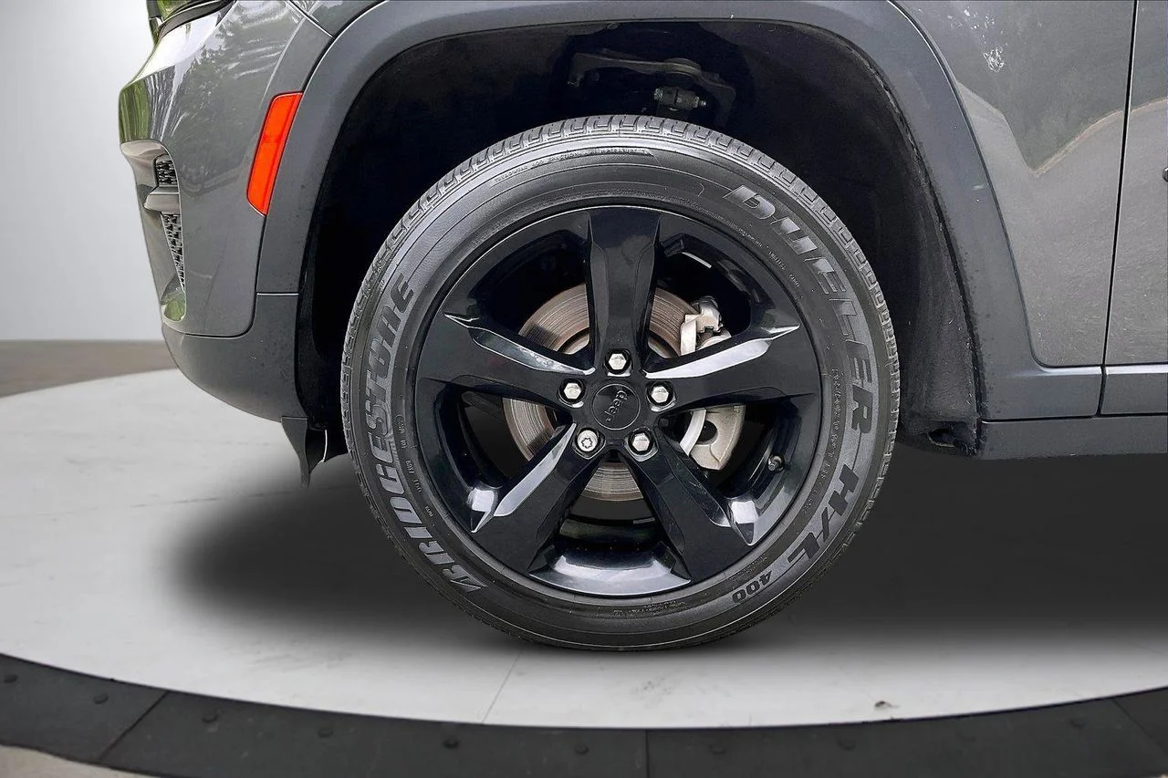 Certified Used 2023 Gray Jeep Altitude X image 33