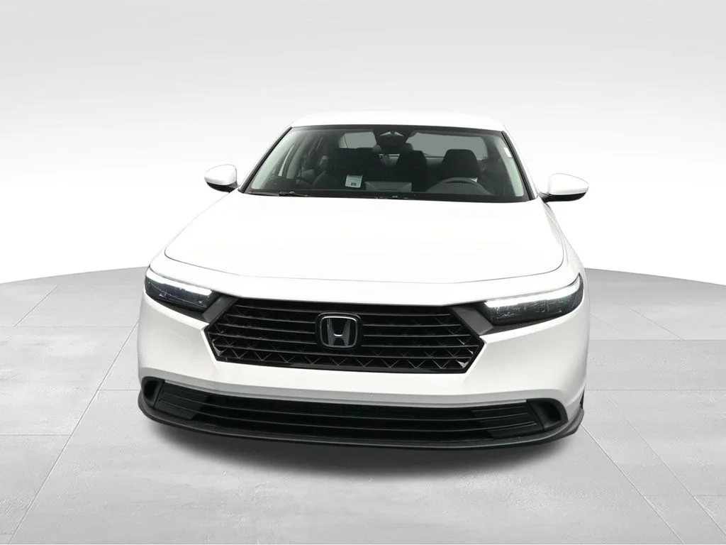 New 2026 Platinum White Pearl Honda LX image 2