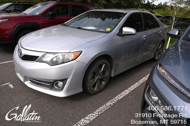 2014 Toyota Camry 2.5 Auto SE's photo