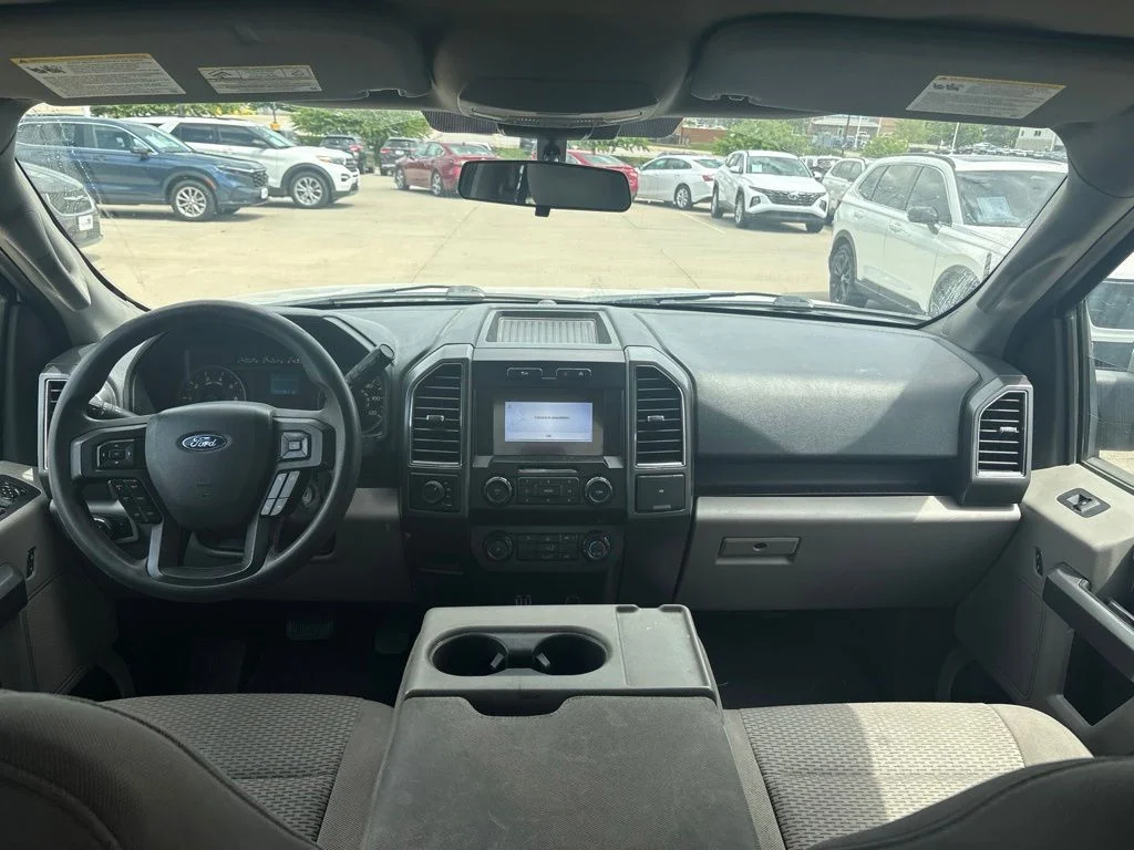 Used 2019 Silver Ford XLT image 28