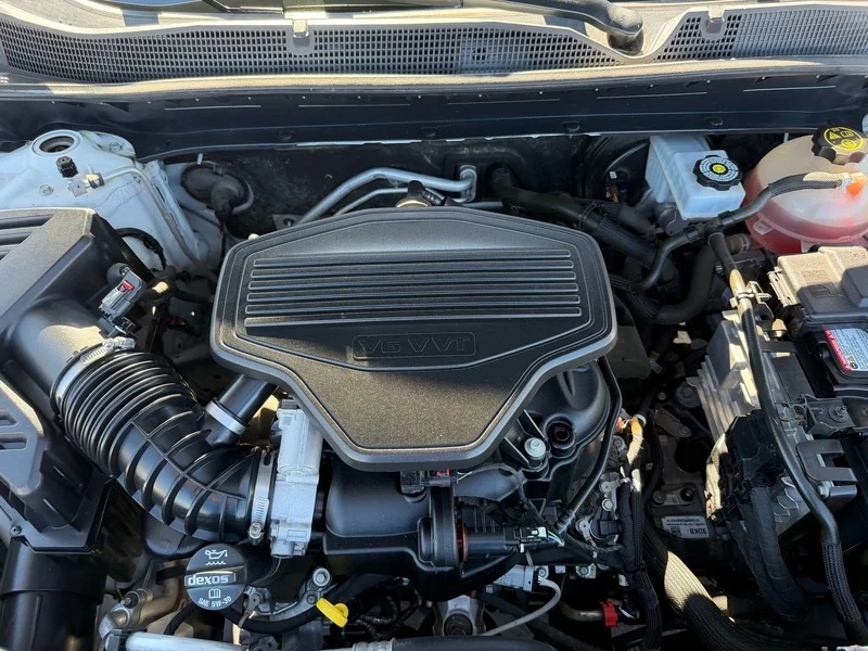Used 2019 SUMMIT WHITE Chevrolet Premier image 30