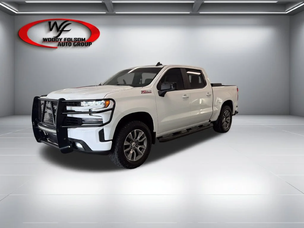 Used 2020 White Chevrolet RST image 3