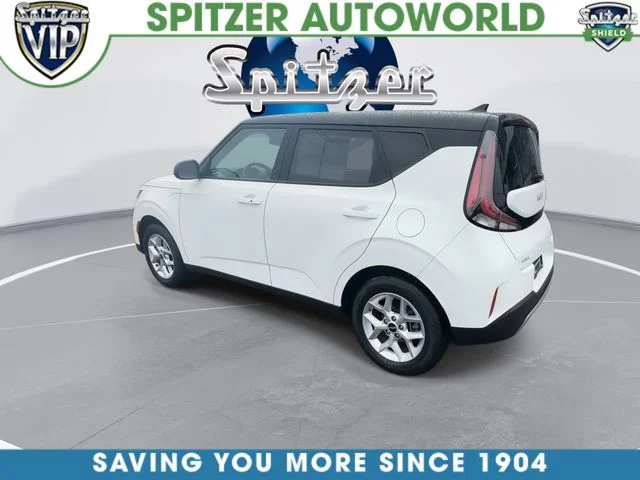 Used 2025 White Kia S image 7