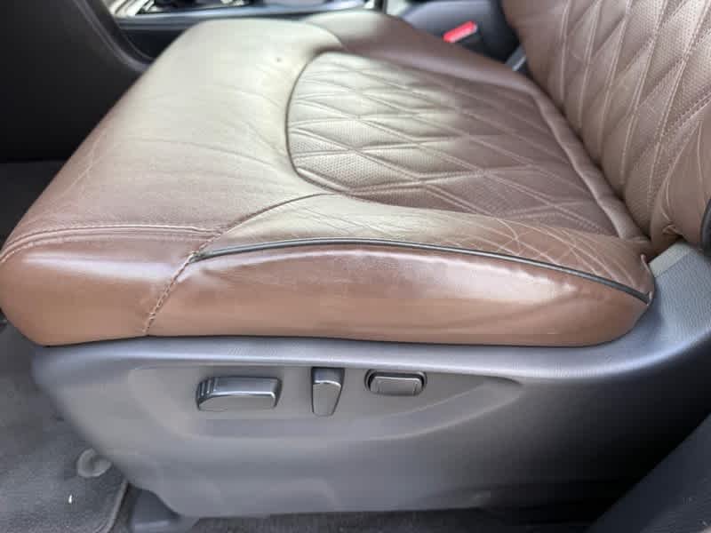 Used 2021 Super Black Nissan Platinum image 29