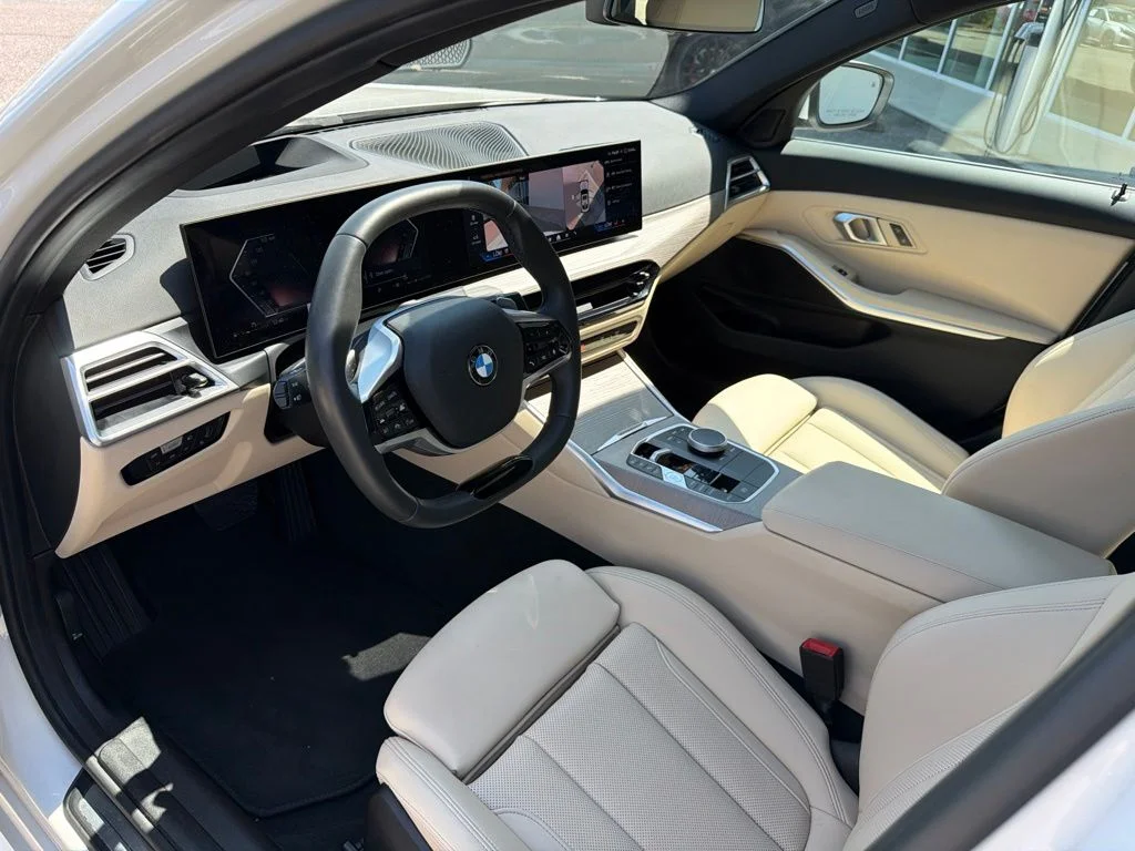Used 2025 White BMW 330i image 17