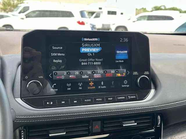 Used 2021 Gray Nissan Platinum image 26