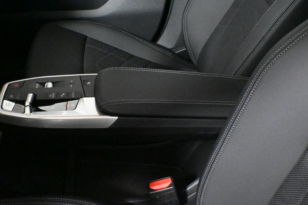 Used 2025 Gray BMW xDrive28i image 26