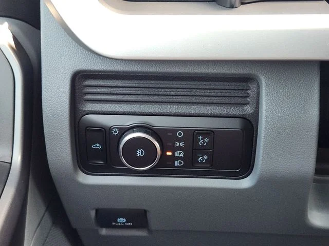 New 2026 Oxford White Ford F-250® XLT image 22