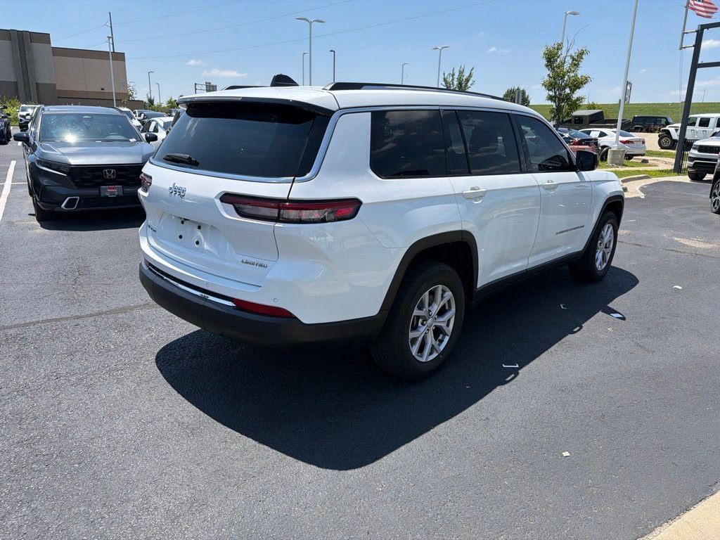 Used 2022 White Jeep Limited image 7