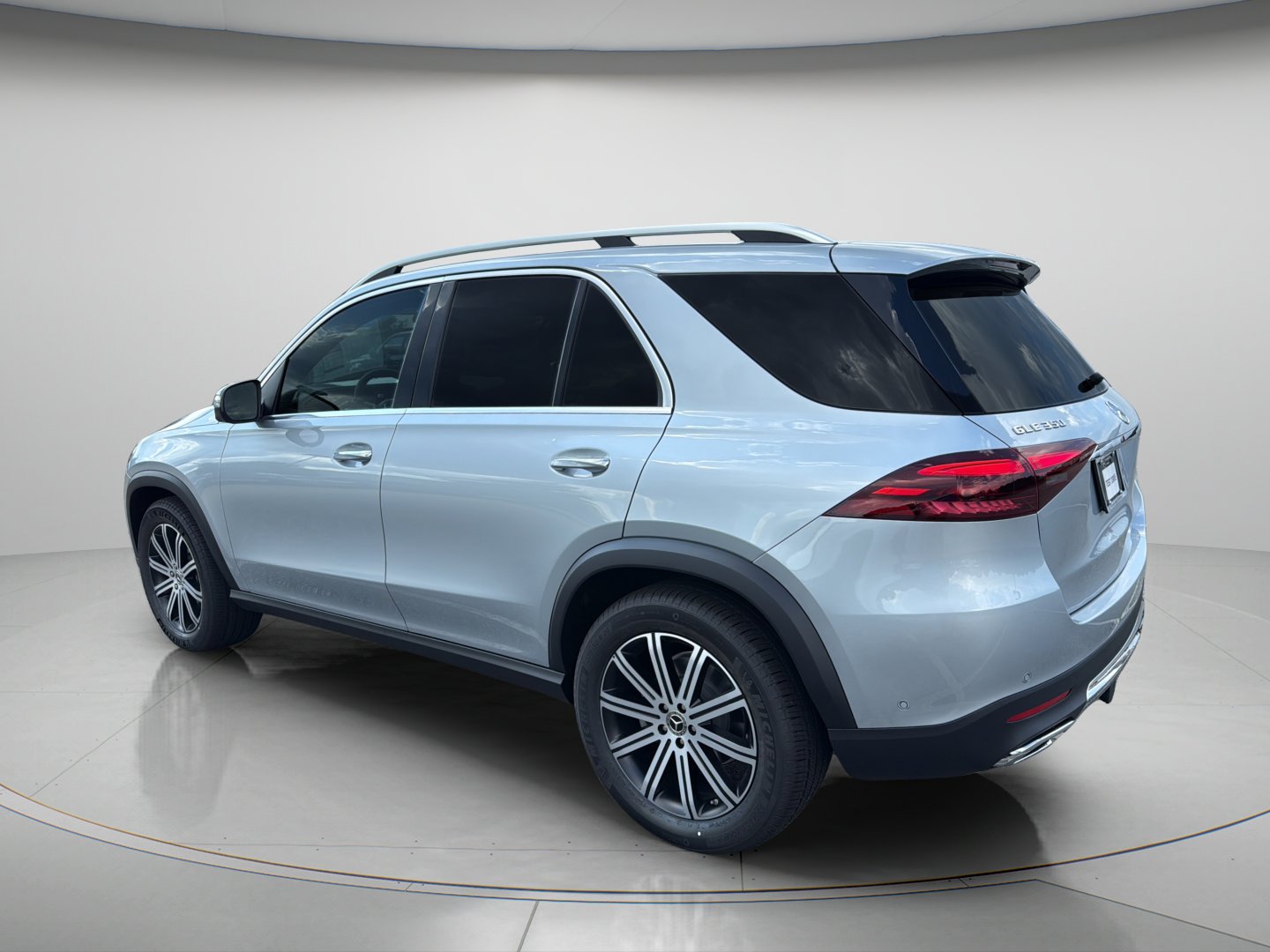 New 2026 Cirrus Silver Metallic Mercedes-Benz GLE 350 image 3