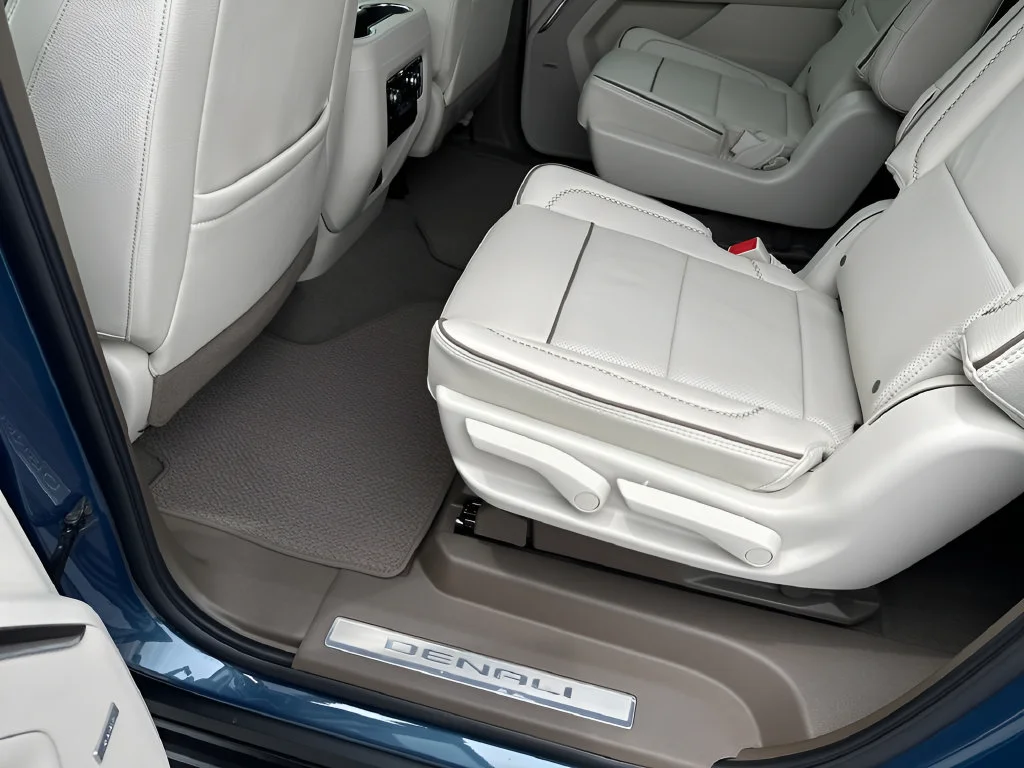 2026 GMC Yukon XL Denali - Photo 36