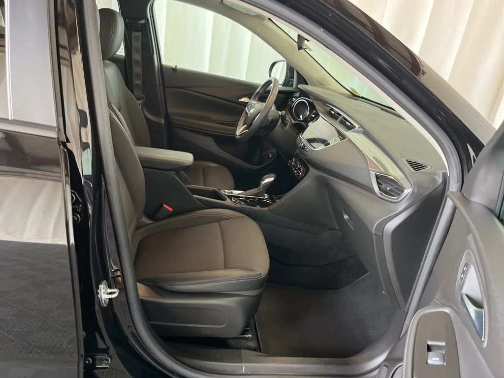 Used 2023 Ebony Twilight Metallic Buick Select image 19