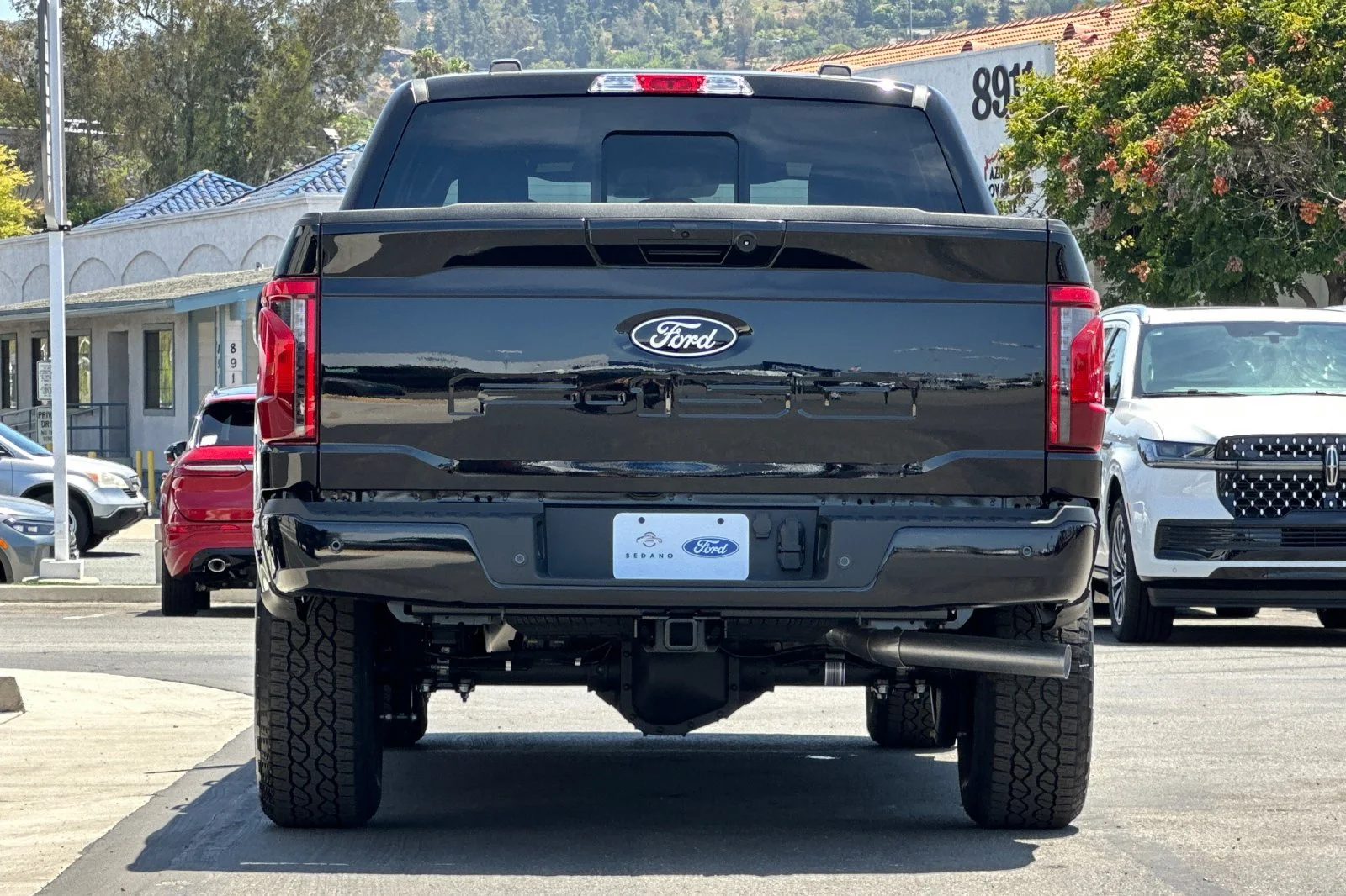 New 2026 Agate Black Metallic Ford XLT image 4