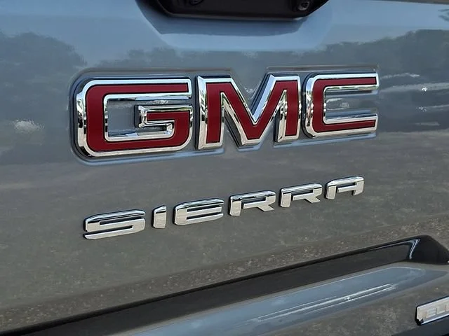 New 2026 Sterling Metallic GMC Elevation image 23