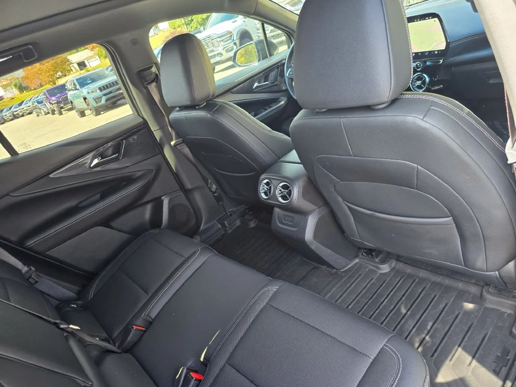 Used 2024 Black Chevrolet LT image 32