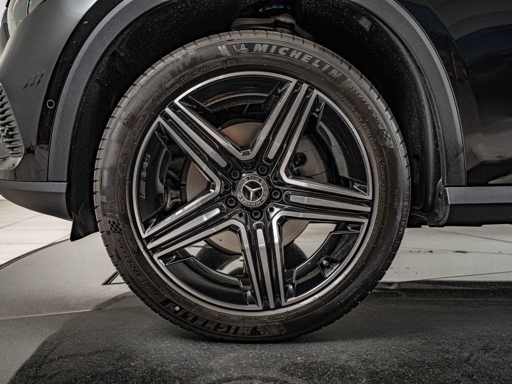 New 2026 Obsidian Black Metallic Mercedes-Benz GLC 300 image 13