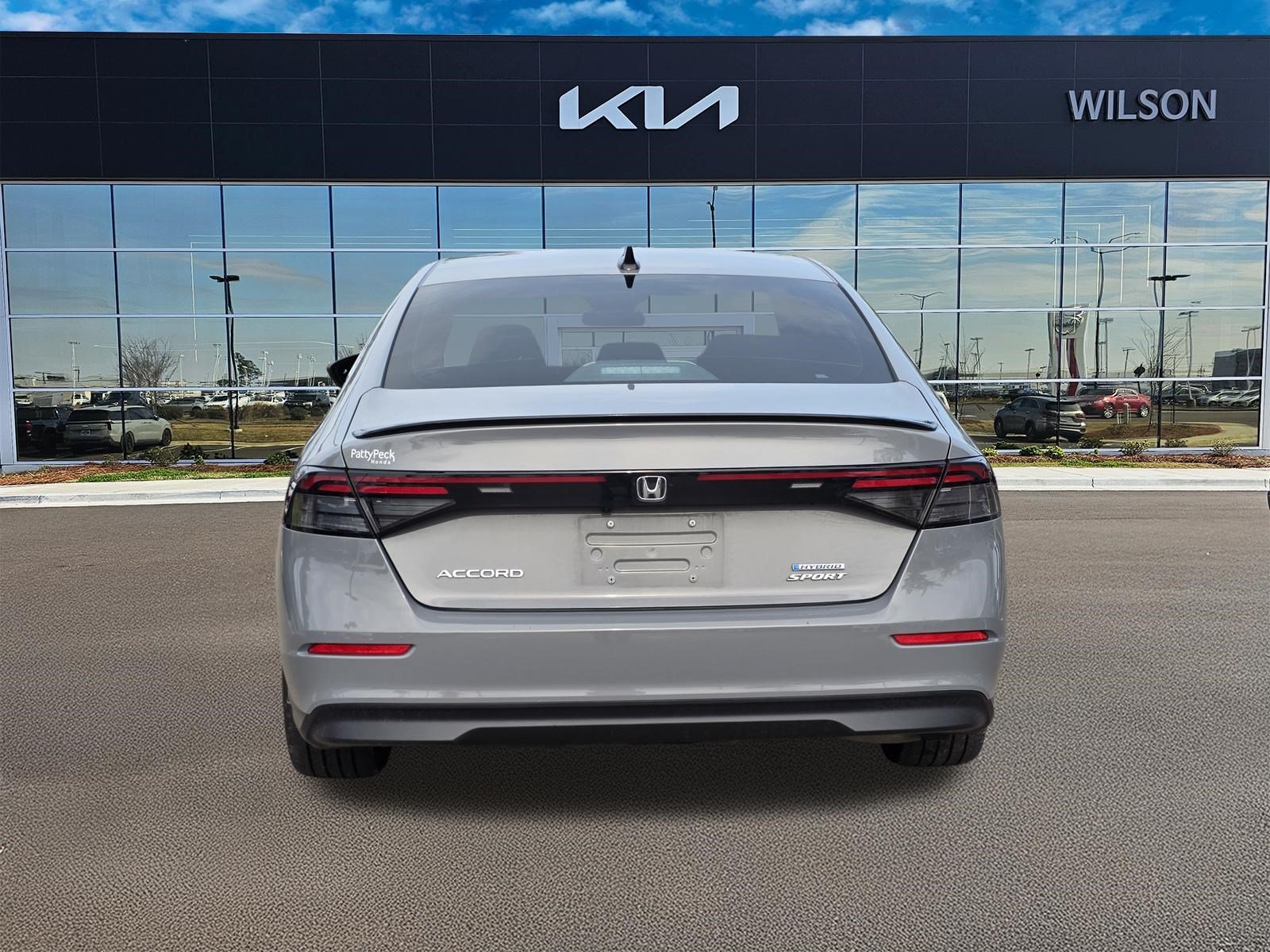 Used 2025 Urban Gray Pearl Honda Sport image 5