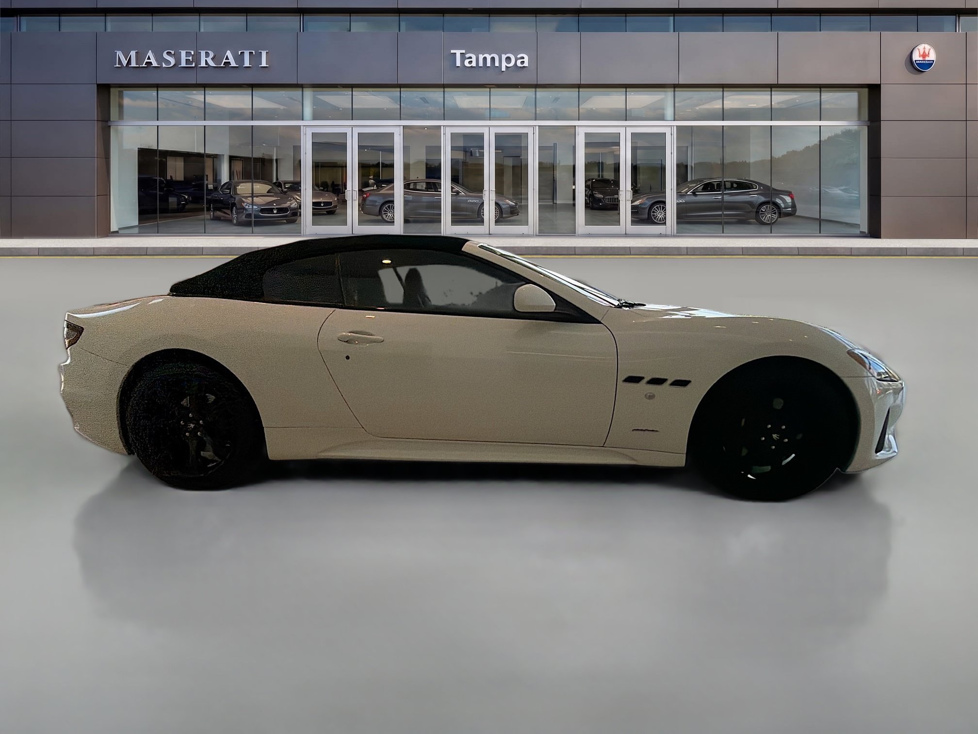 Used 2018 Bianco Fuji Special Matt Maserati Sport image 2