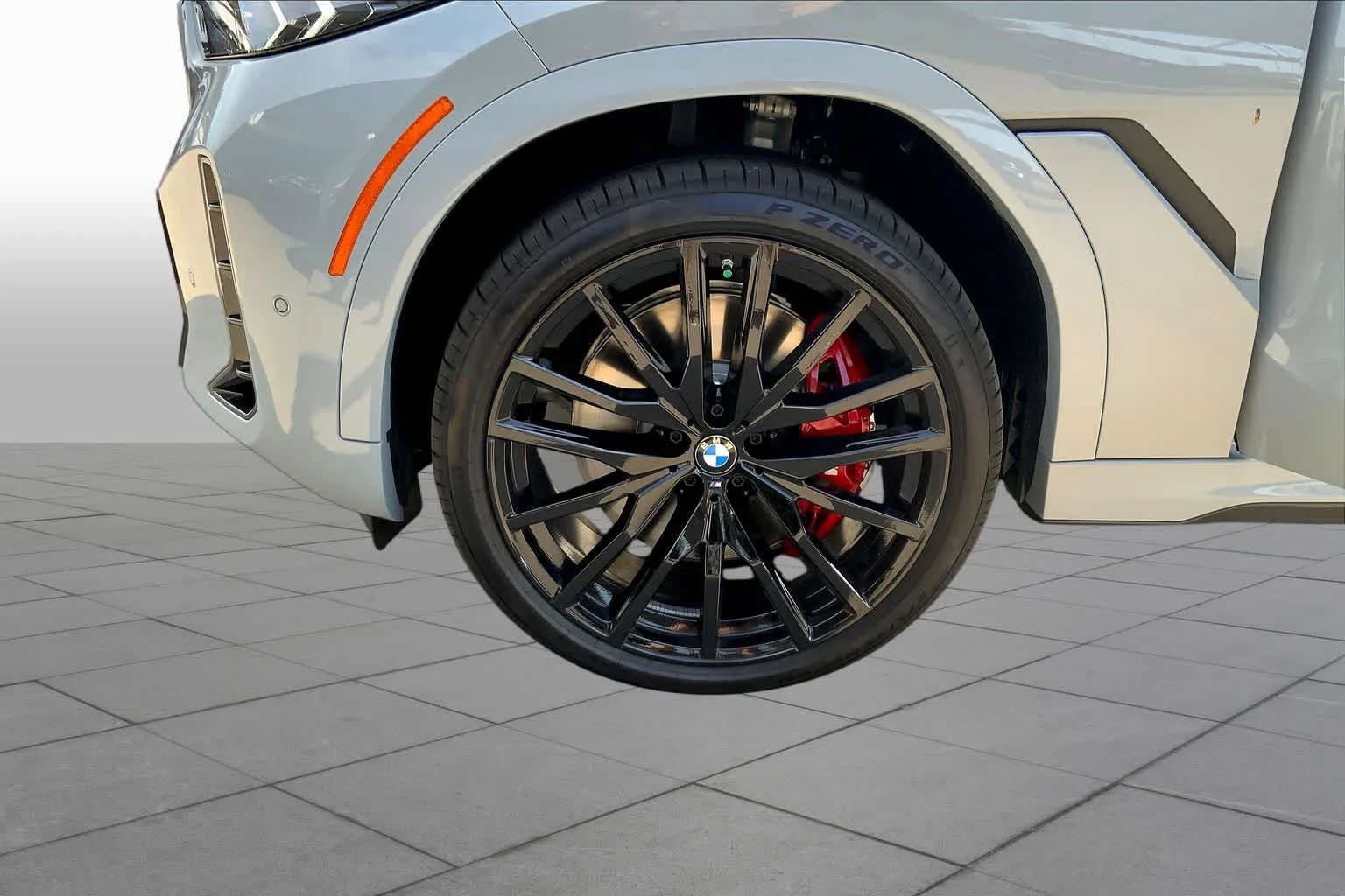 2026 BMW X6 M60i - Photo 12