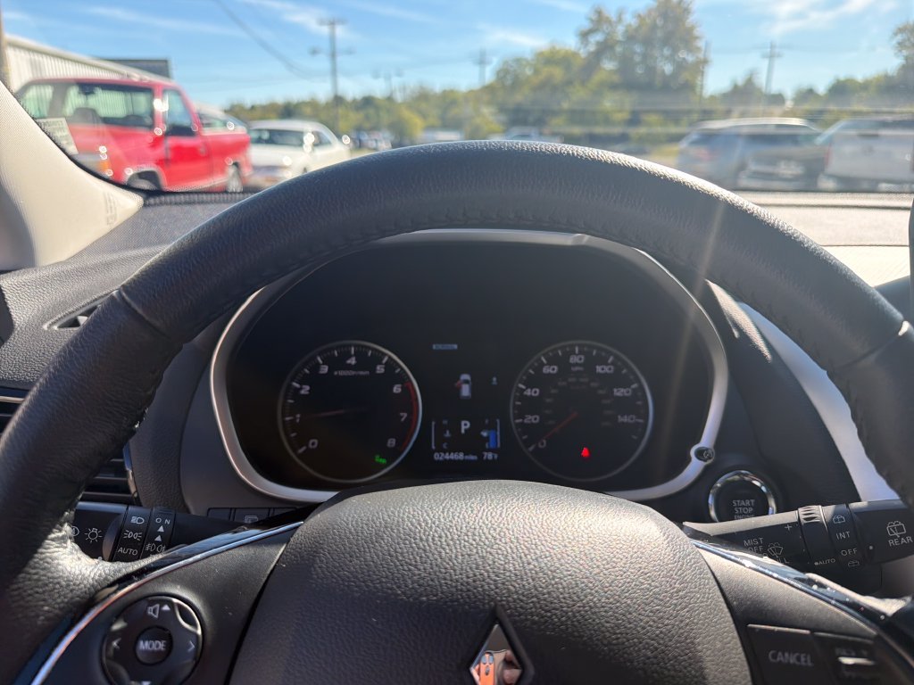 Used 2026 Blue Mitsubishi SE image 18