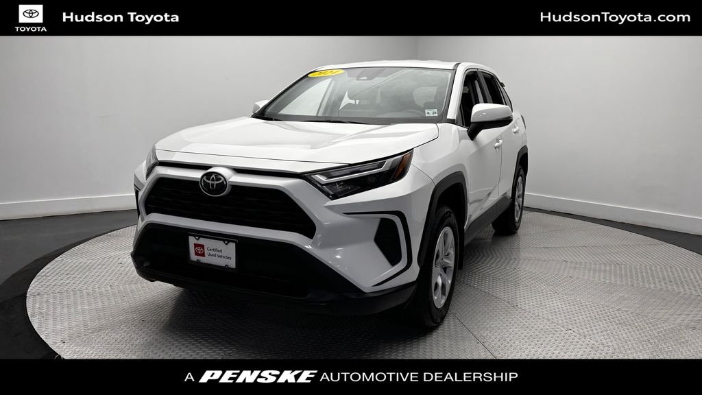 2024|Toyota|RAV4|LE|4D Sport Utility