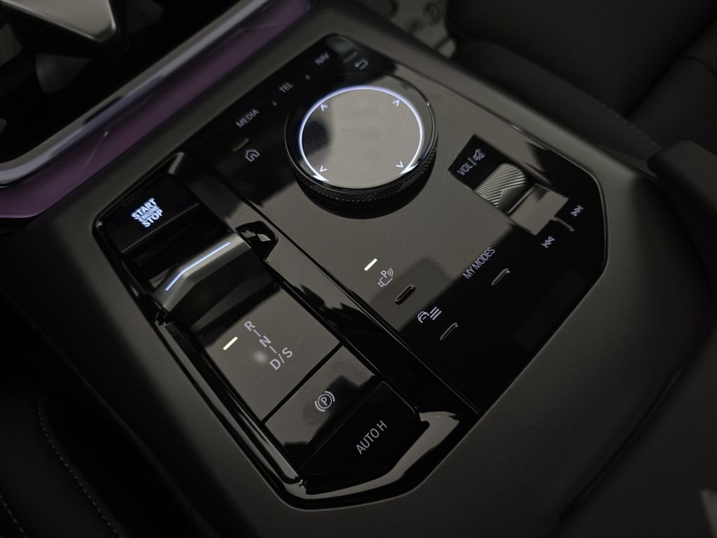 2026 BMW X3 30 - Photo 25