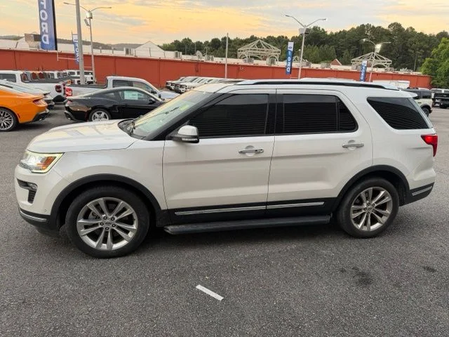 Used 2018 White Ford Limited image 2