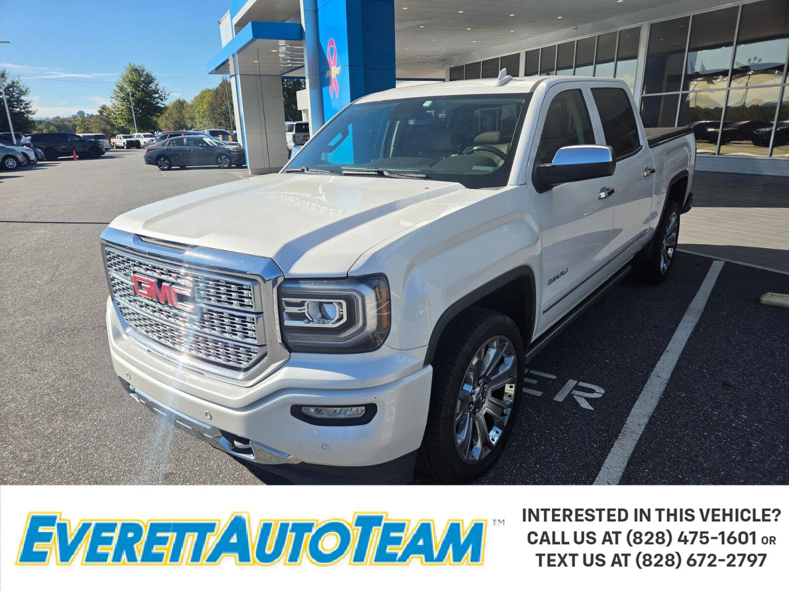 Used 2017 WHITE FROST TRICOAT GMC Denali image 1