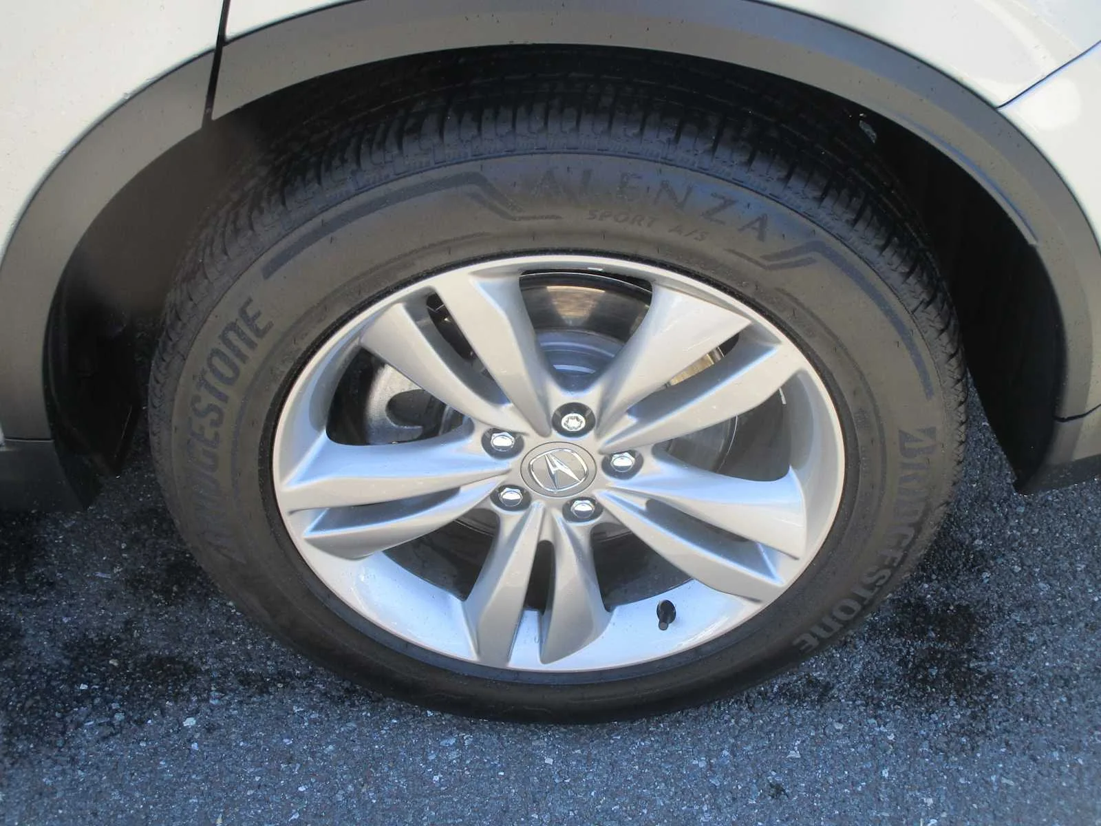 Certified Used 2026 Solar Silver Metallic Acura  image 8