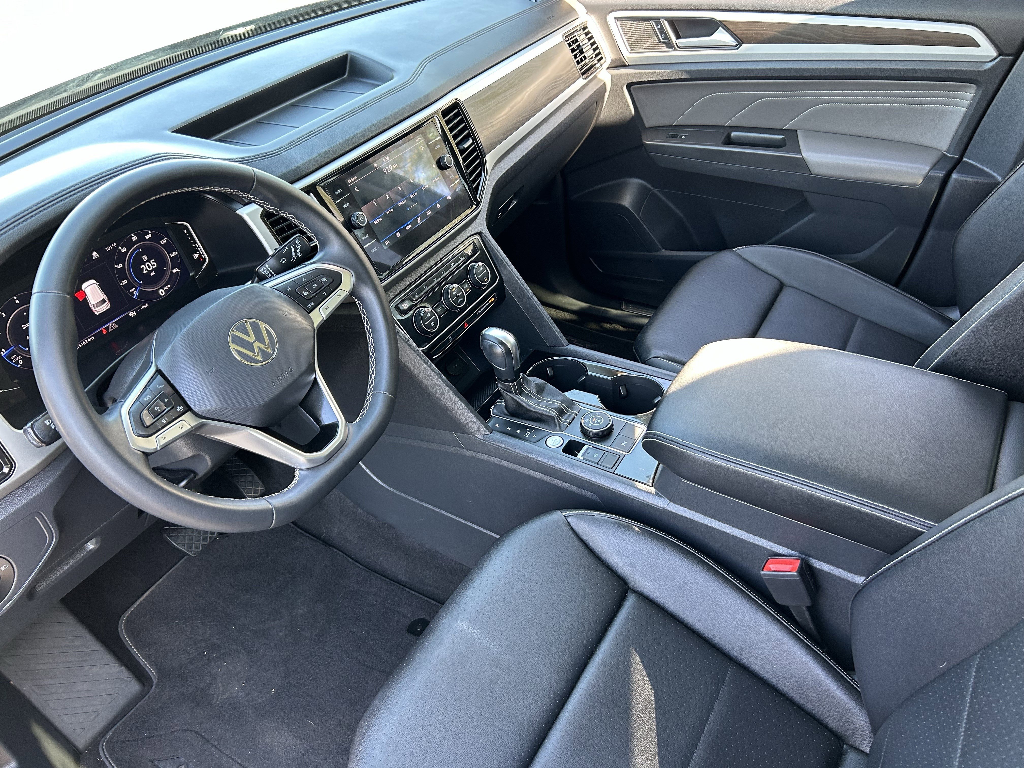 Used 2023 Platinum Gray Metallic Volkswagen 2.0T SE w/Technology image 16