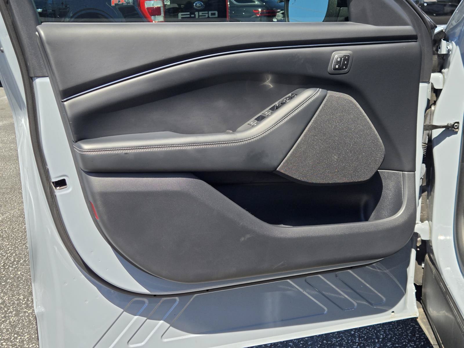 Used 2024 Glacier Gray Metallic TriCoat Ford Select image 19