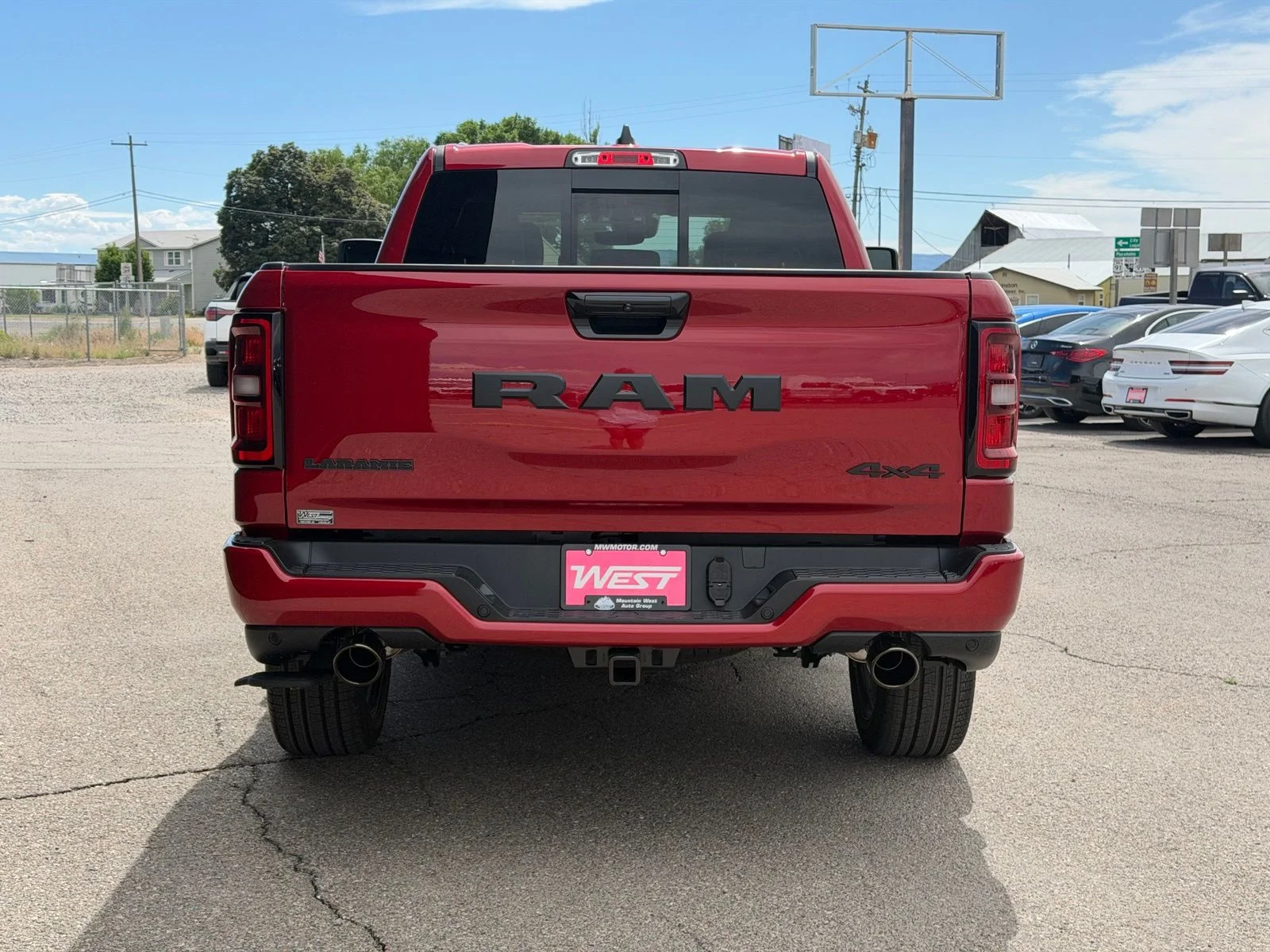 New 2026 Molten Red Pearl-Coat Exterior Paint RAM Laramie image 8