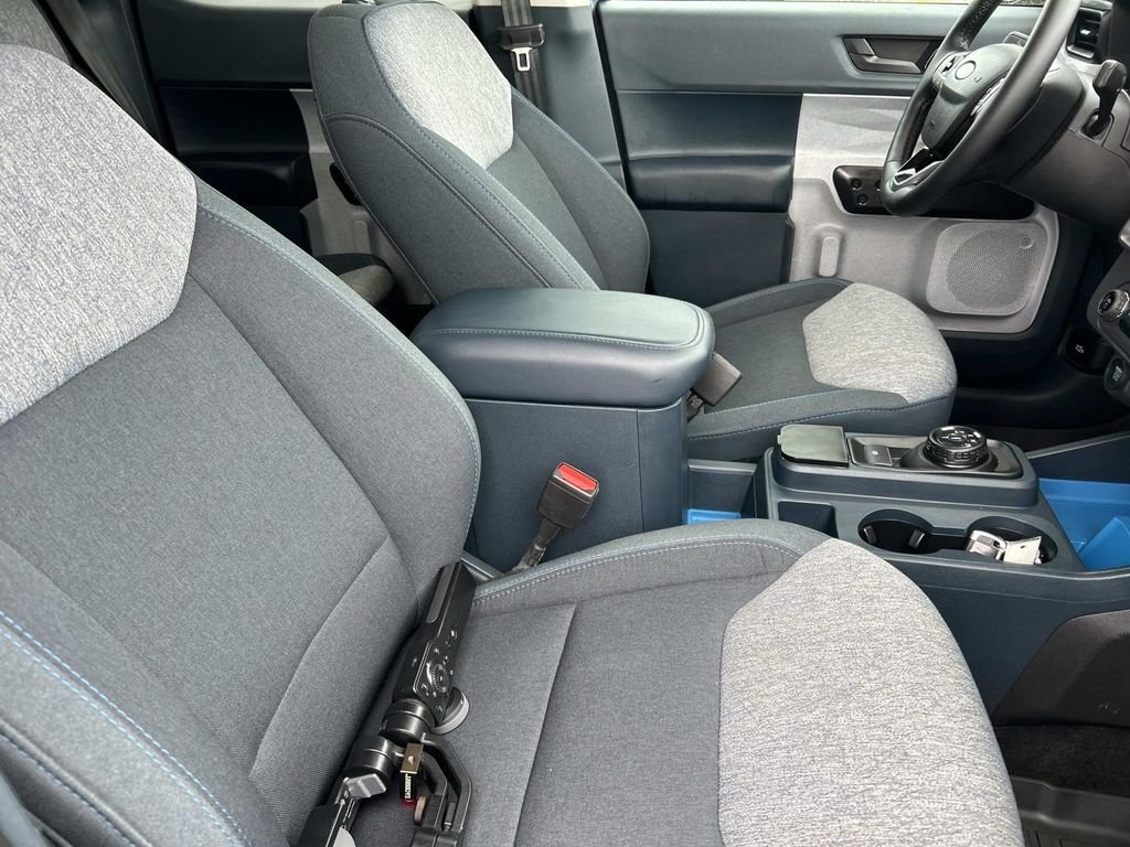 Used 2025 Azure Gray Metallic Ford XLT image 23