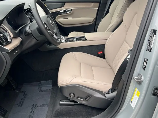 2026 Volvo XC90 Plus - Photo 20