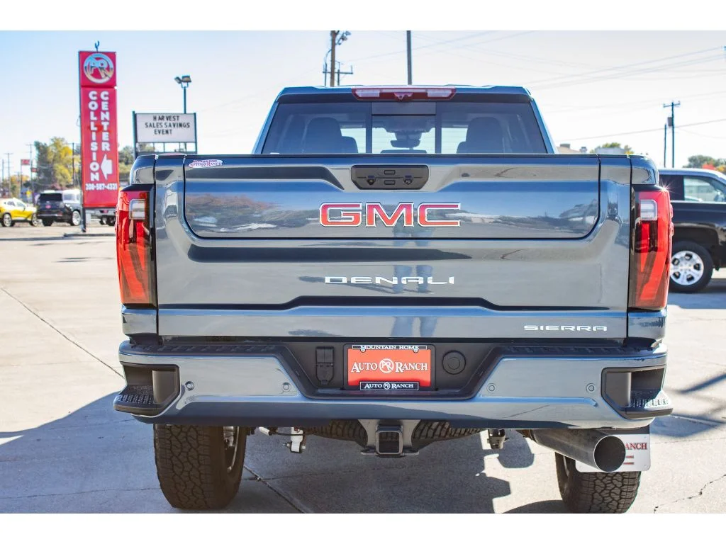 2026 GMC Sierra 3500HD Denali - Photo 6