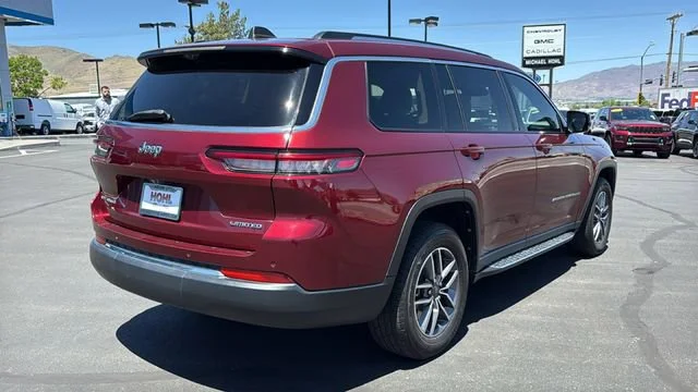 Used 2021 Red Jeep Limited 4x4 image 3