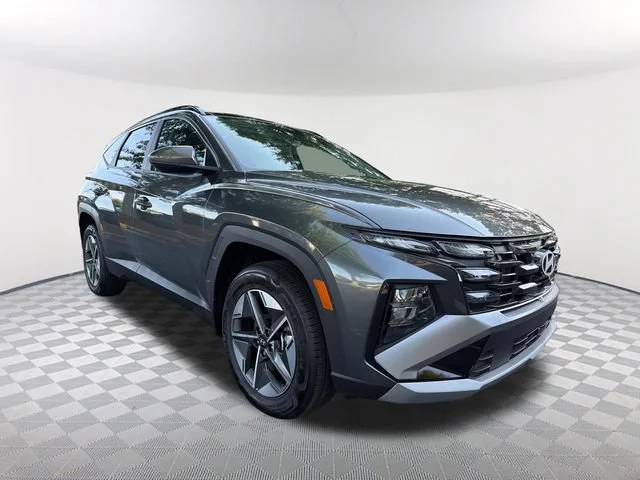 Used 2025 Gray Hyundai SEL Convenience image 3