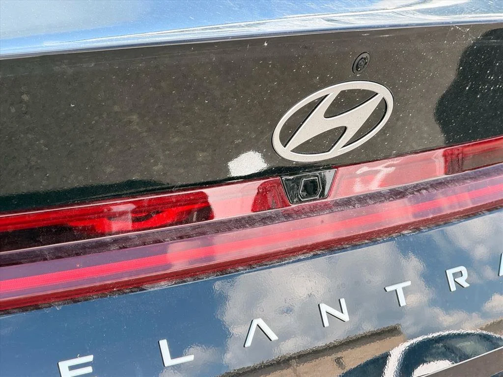 Used 2026 Black Hyundai Limited image 18