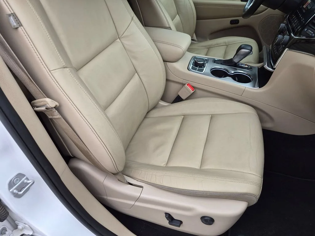 Used 2021 White Jeep Limited image 28