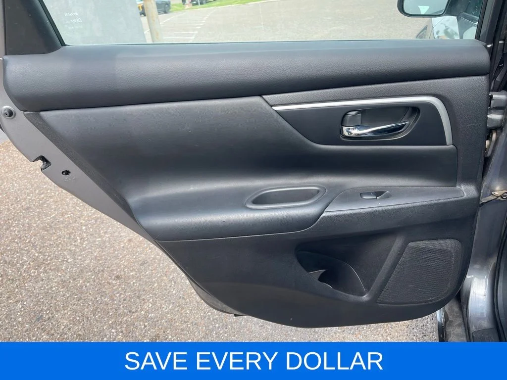 Used 2016 Gray Nissan 2.5 SV image 14