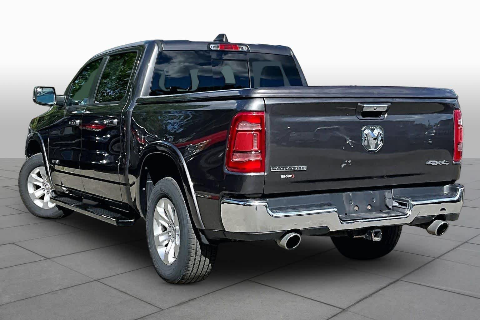 Used 2022 Granite Crystal Metallic Clearcoat Ram Laramie image 12