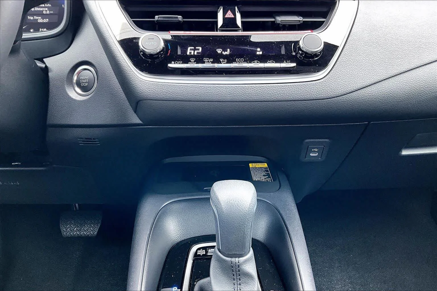 2026 Toyota Corolla SE - Photo 19