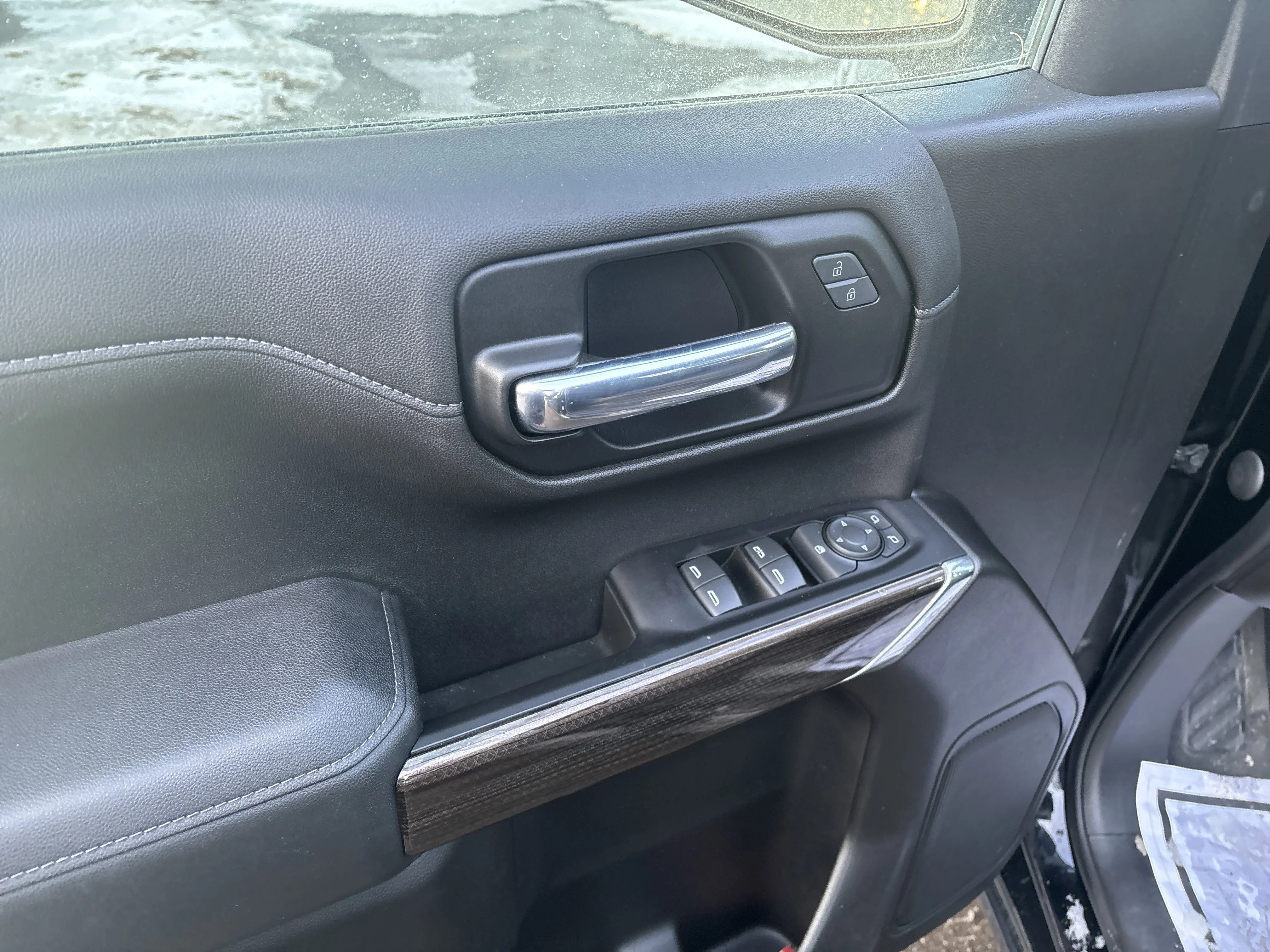 2022 Chevrolet Silverado 1500 LT - Photo 9