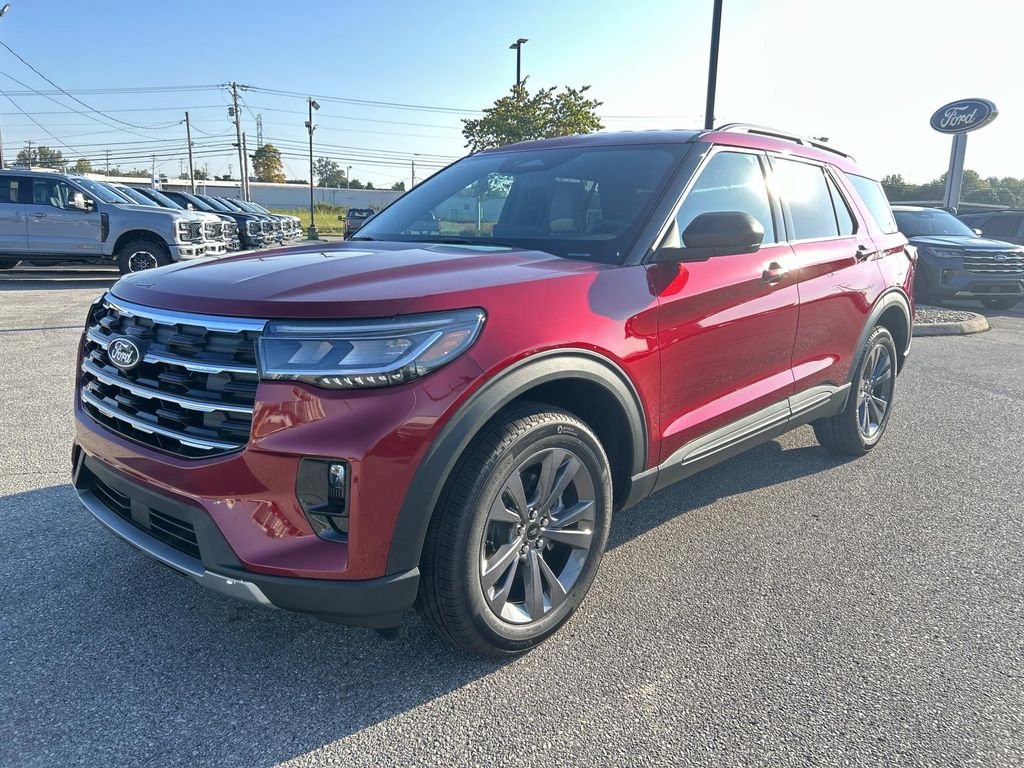 New 2027 Ruby Red Metallic Tinted Clearcoat Ford Active image 7