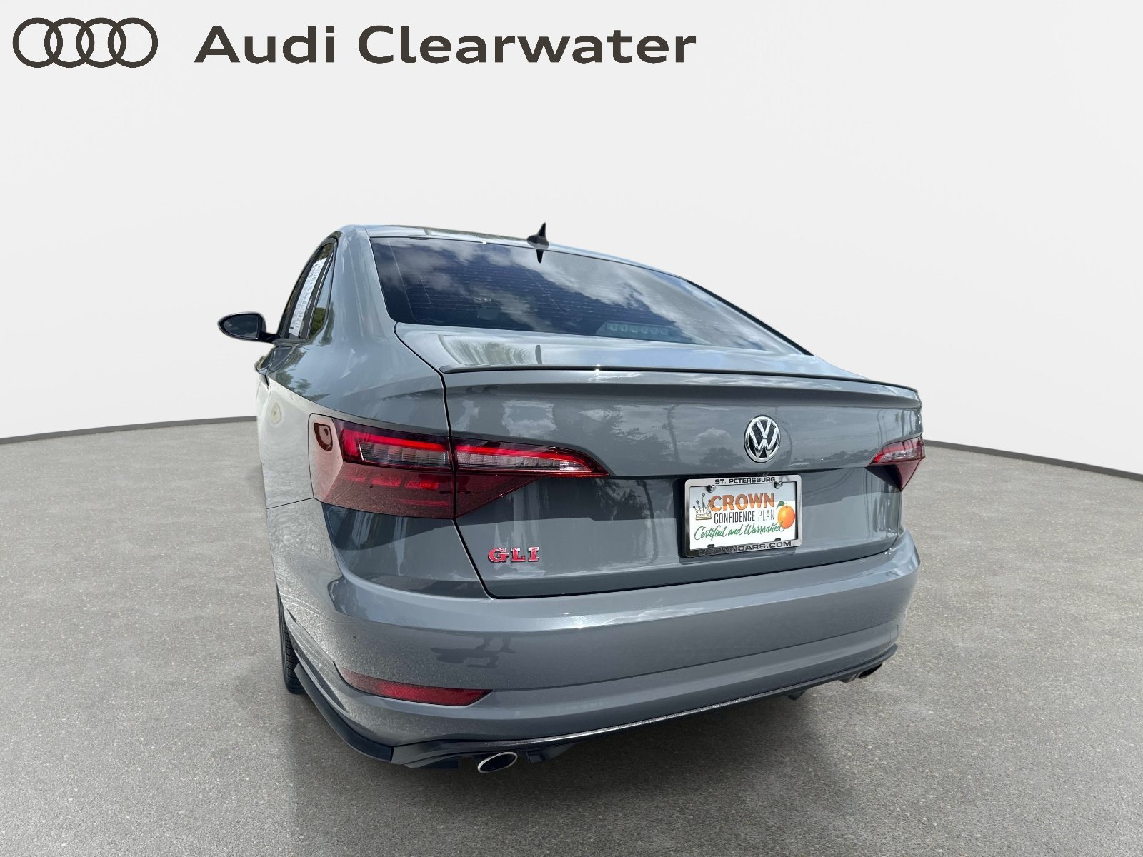 Used 2019 Platinum Gray Metallic Volkswagen R-Line image 8