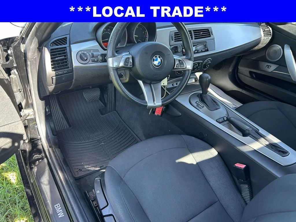 Used 2004 Black BMW 2.5i image 12